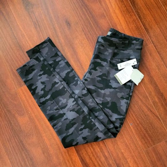 Wonderly Pants - Grey Camo Skinny Pants